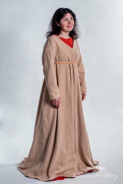 Oděv pro měšťanskou dceru, 15. století